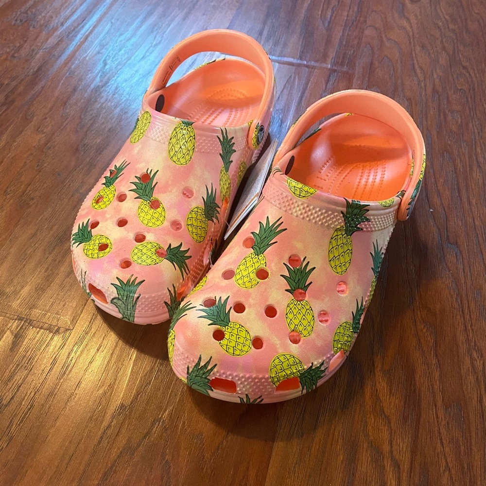 NWT. Pineapple Crocs